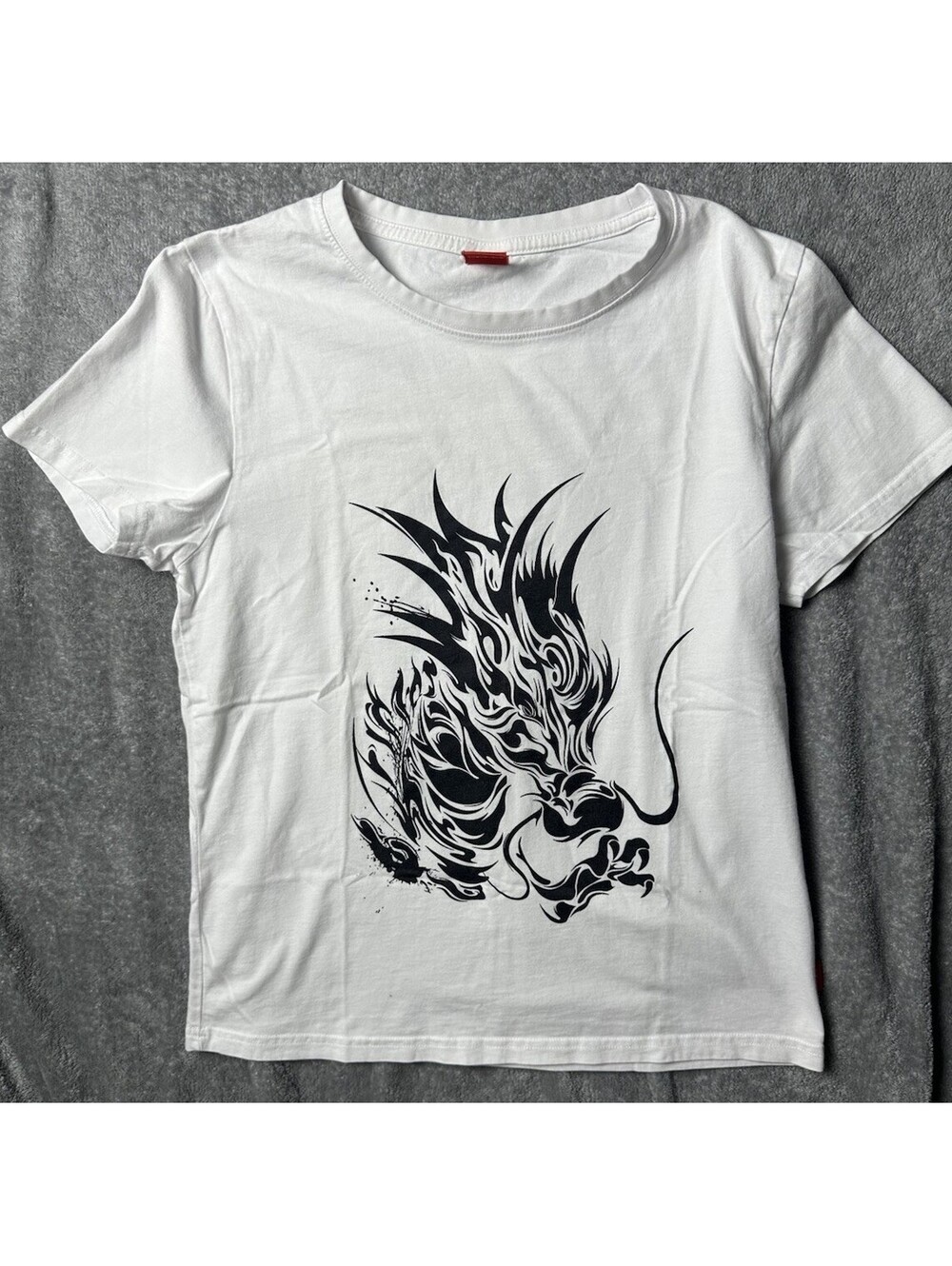 Lushanghai Black Tribal Dragon Graphic White T-Shirt Mens Size Medium M Y2K